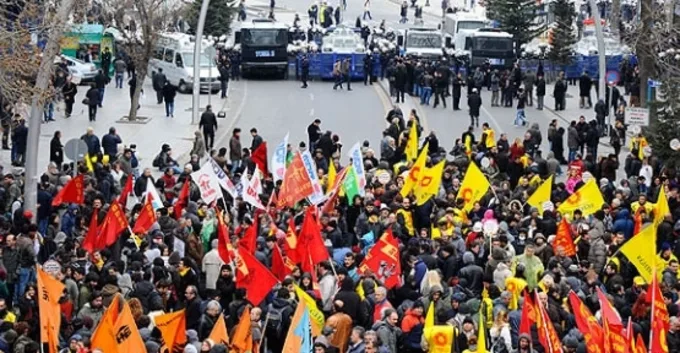 kesk-yarin-grev-baslatiyor-180.webp
