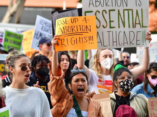 us_abortion_right.jpg